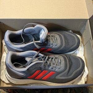 Men's Duramo 11 wide running shoe